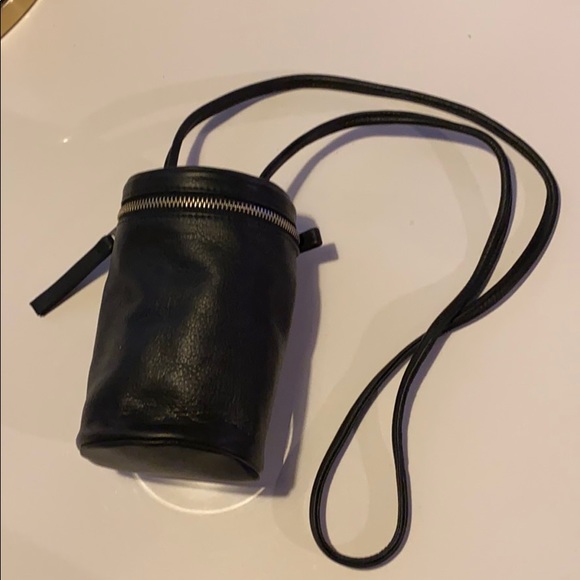 BAGGU Handbags - Baggu small crossbody bag
